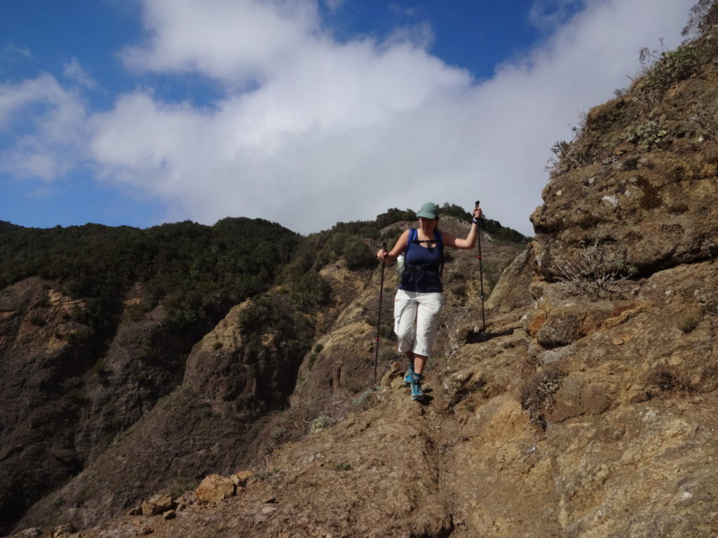 Stöcke sind manchmal sehr hilfreich.