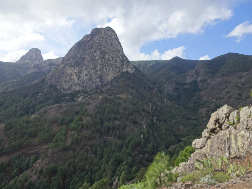 Wieder der Roque de Ojila und dahinter links der Roque de Agando.