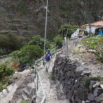 Wir suchen uns den Weg durch den Ort...