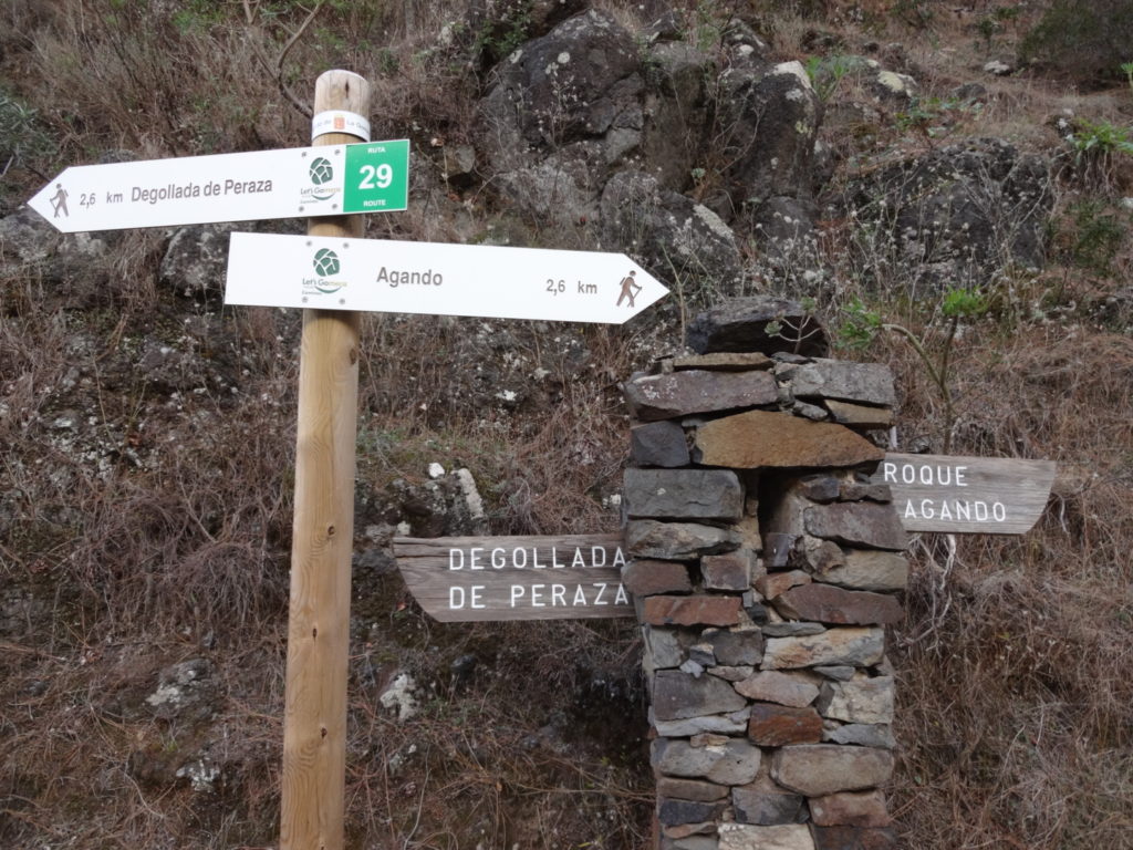 ... bevor wir uns den Wegweiser zu Herzen nehmen...