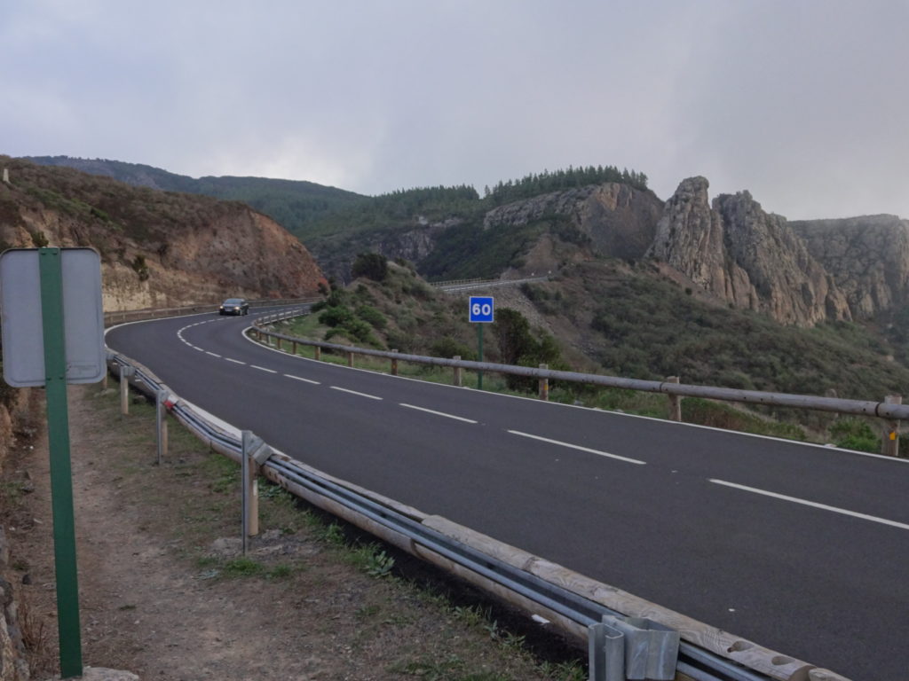 Eine der Hauptverkehrsrouten, z.B. zwischen San Sebastian und Valle Gran Rey.