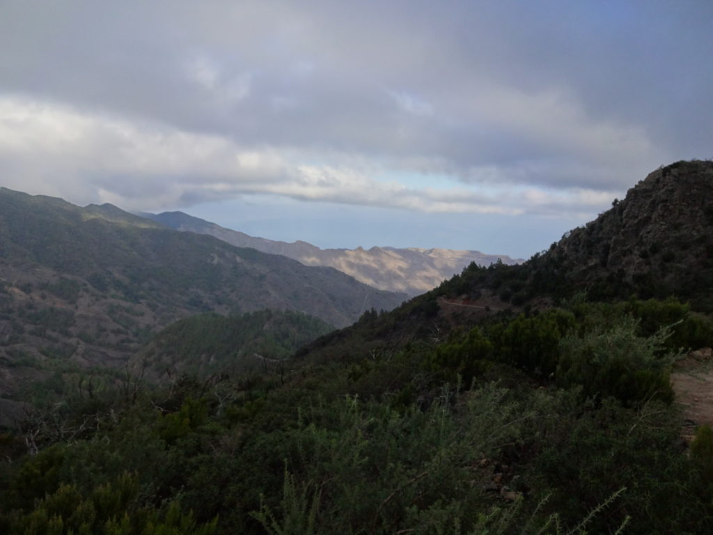 Blick zurück, man sieht unsere Aufstiegsroute.