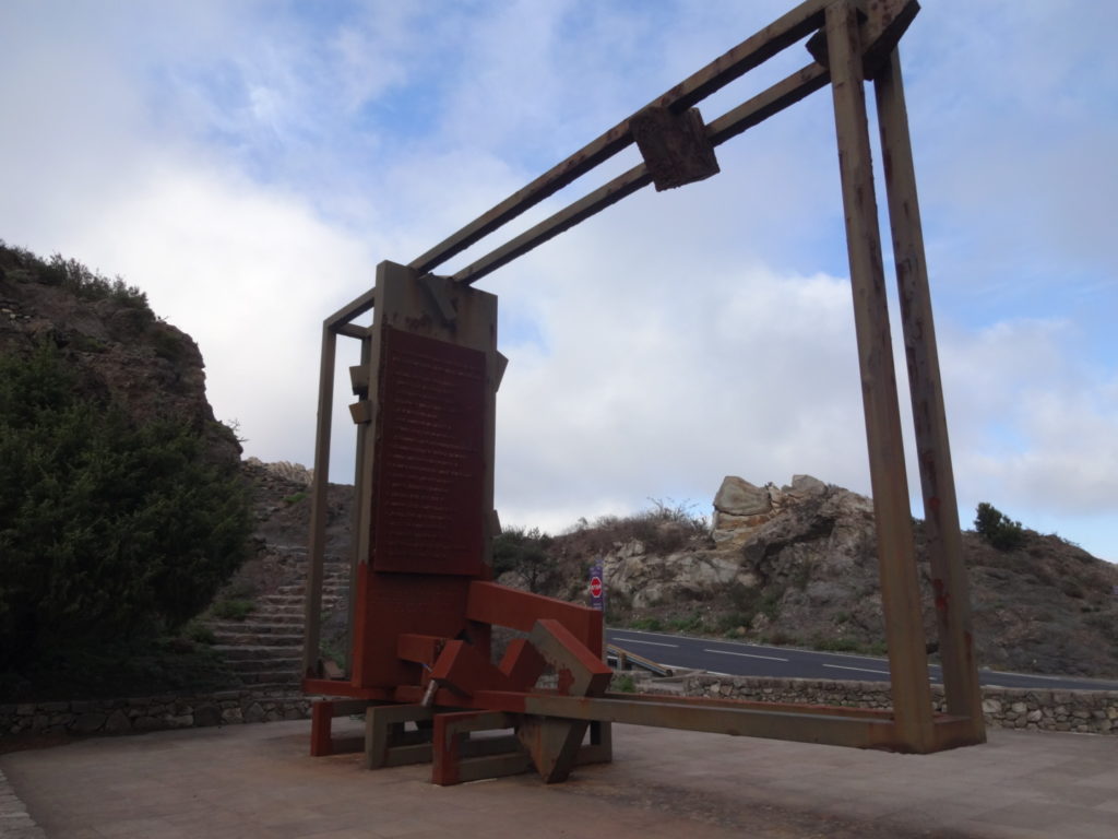 Hier wird den Waldbrandopfern gedacht.