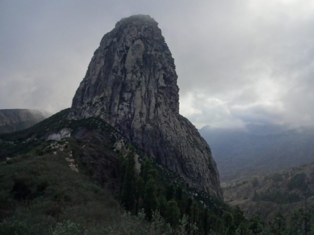 Der Roque de Agando in seiner ganzen Pracht.